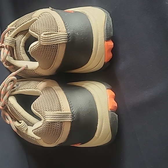 Keen Laceup Ladies 9.5 - Picture 3 of 9